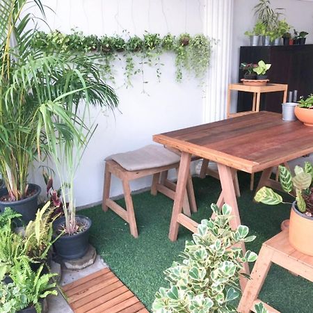 Lost And Found Bed And Breakfast Bangkok Exterior foto