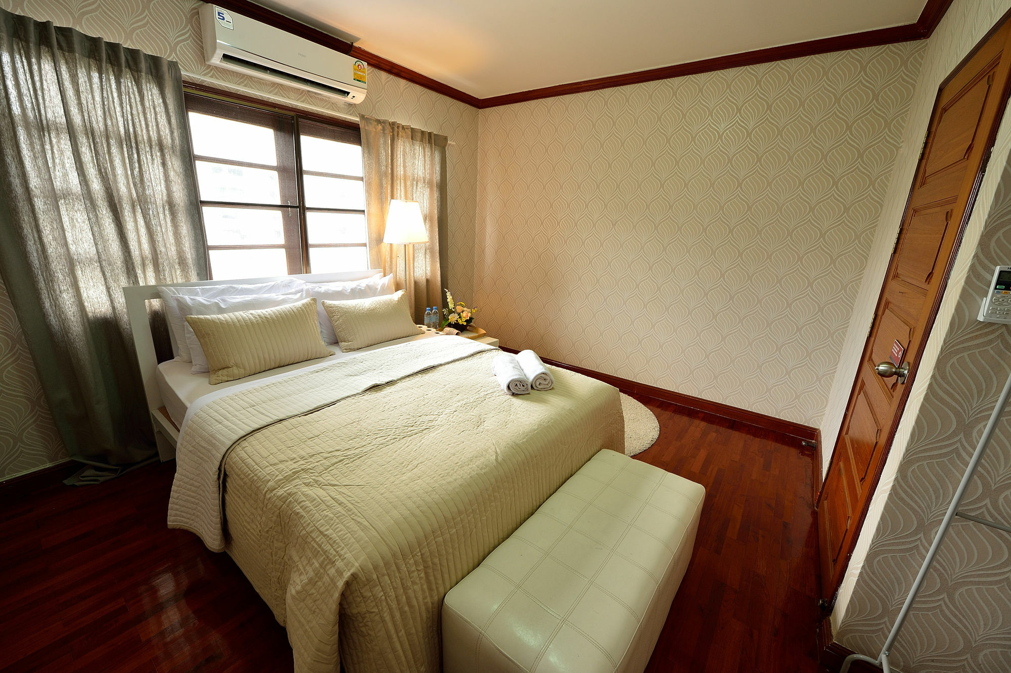 Lost And Found Bed And Breakfast Bangkok Exterior foto